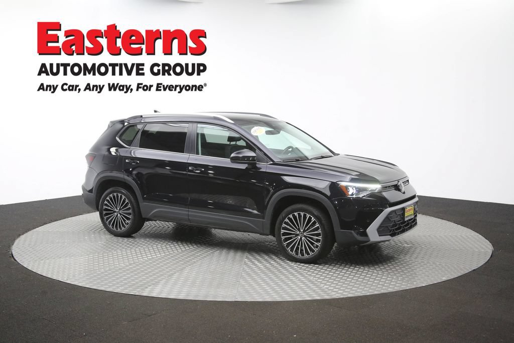 Used 2025 Volkswagen Taos SE FWD image 47