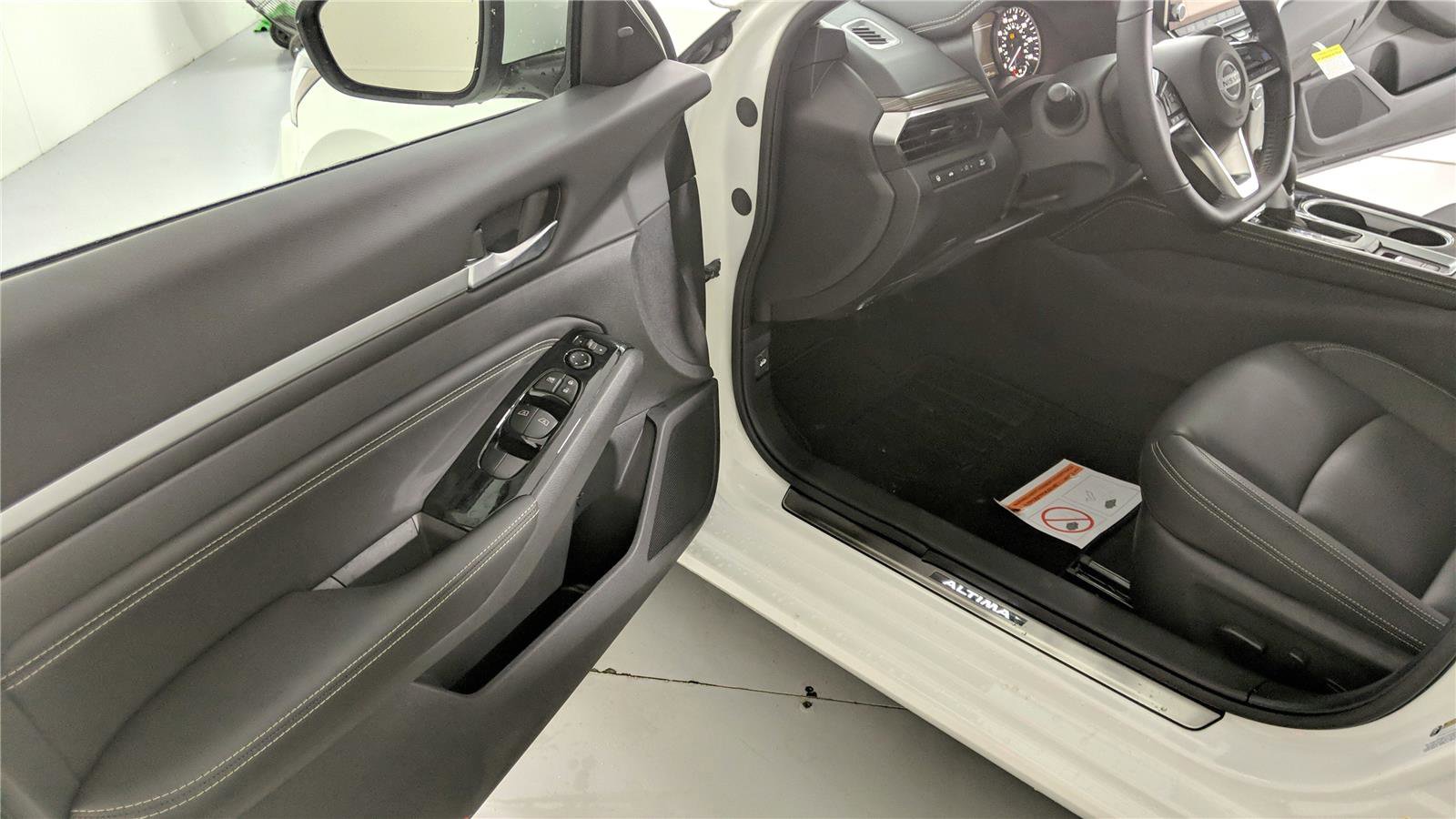 Used 2021 Nissan Altima 2.5 SL FWD image 14
