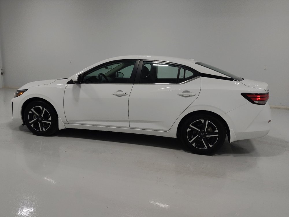 Used 2024 Nissan Sentra SV image 3