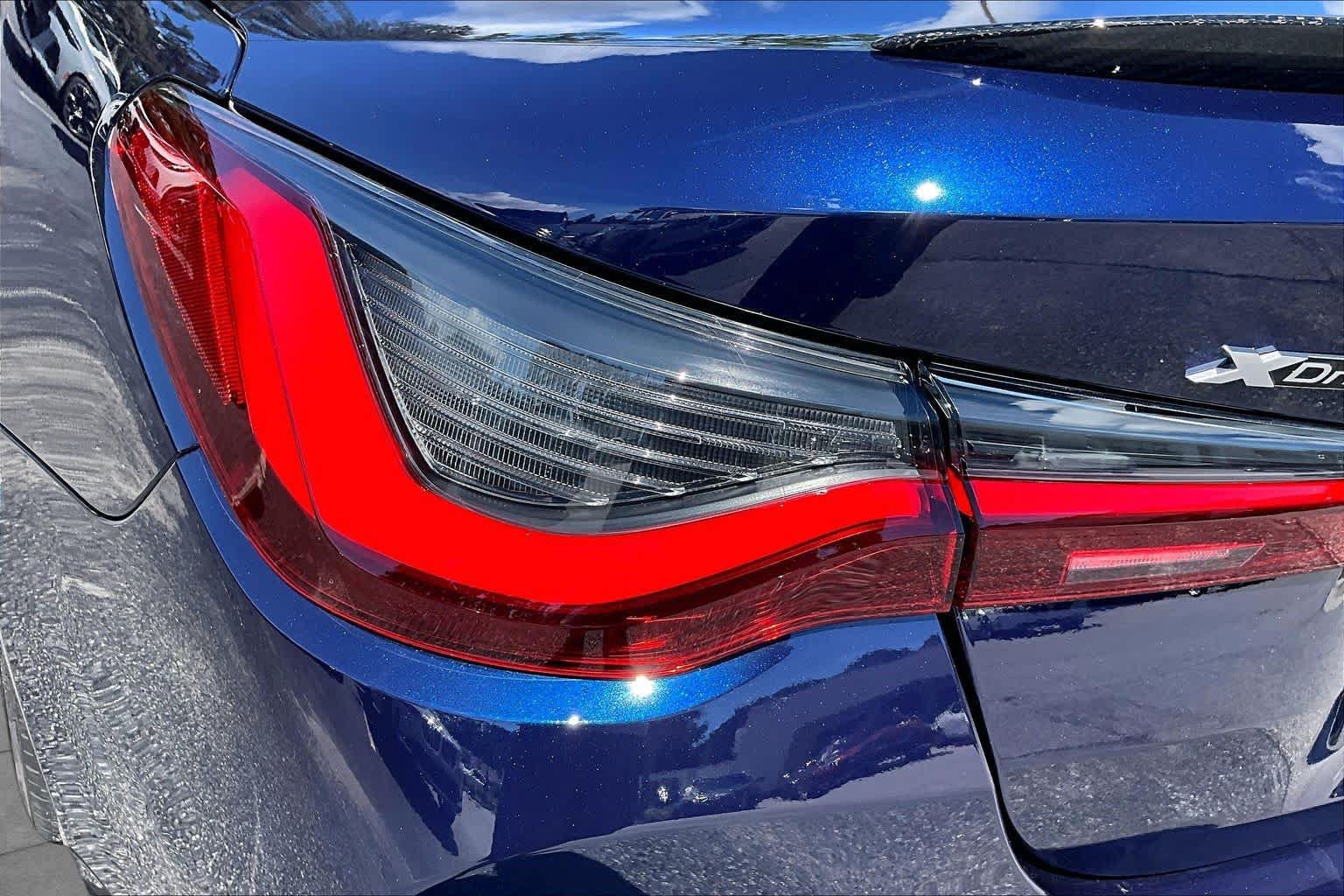 Used 2023 BMW M4 xDrive Competition w/ M Carbon Exterior Package AWD/4WD image 29