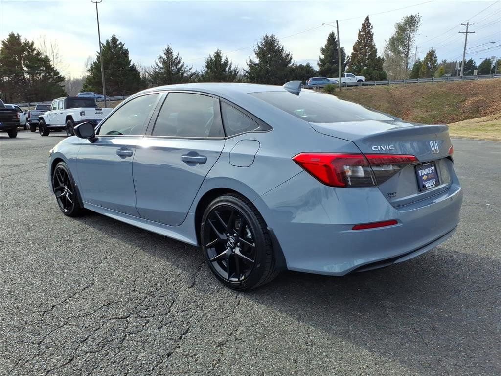 Used 2023 Honda Civic Sport image 5