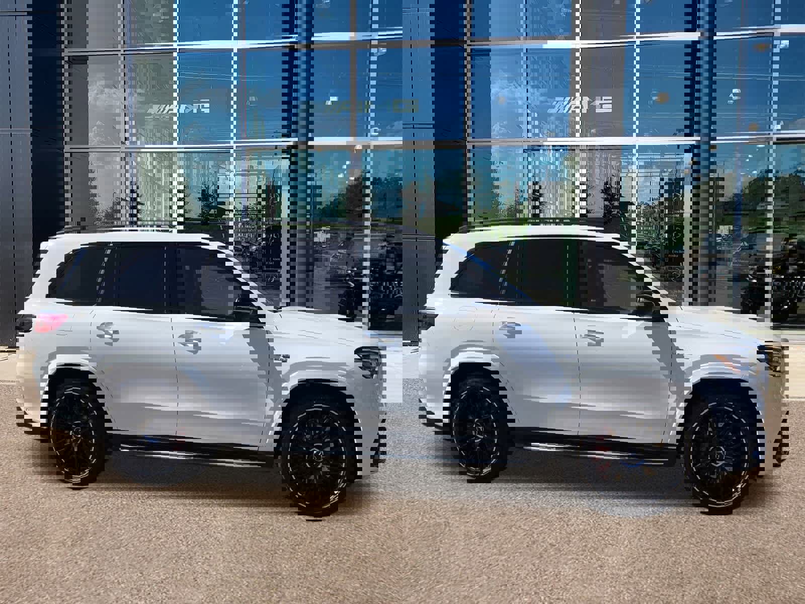 New 2026 Mercedes-Benz GLS 63 AMG 4MATIC image 4