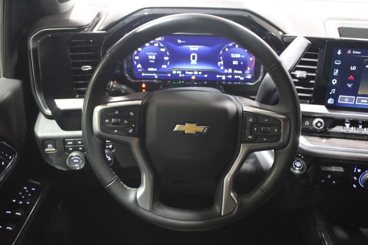 Used 2024 Chevrolet Silverado 2500 LTZ w/ LTZ Convenience Package AWD/4WD image 36