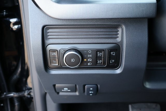 New 2026 Ford F250 Platinum w/ Tremor Off-Road Package image 38