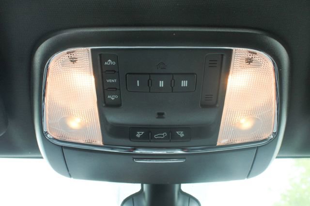 Used 2018 Jeep Grand Cherokee Limited AWD/4WD image 12