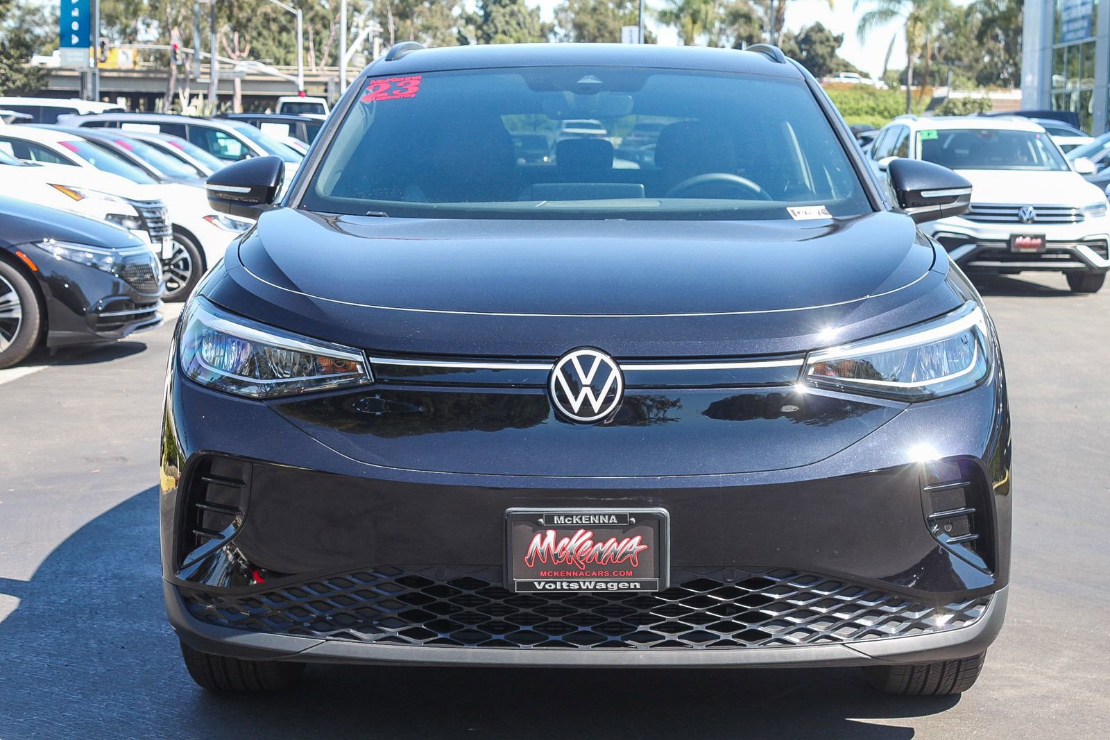 Used 2023 Volkswagen ID.4 Pro image 2