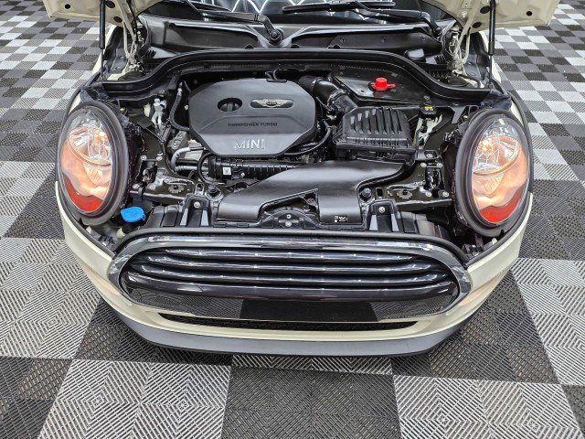 Used 2017 MINI Cooper 2-Door Hardtop FWD image 32