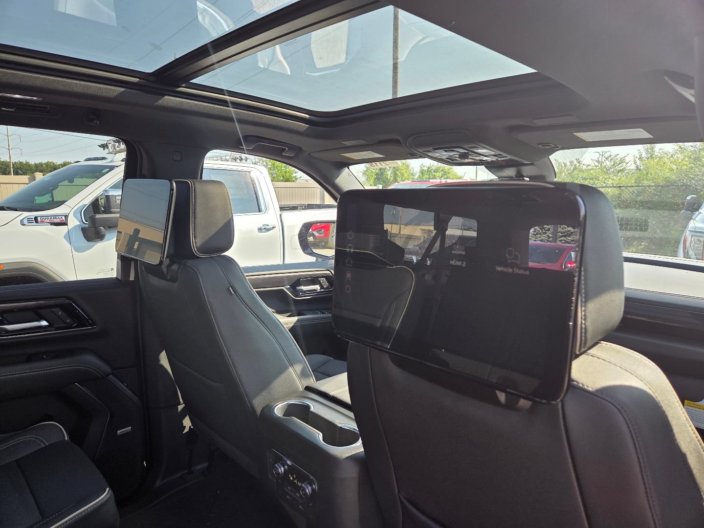 New 2026 GMC Yukon XL Elevation w/ Elevation Premium Package AWD/4WD image 26