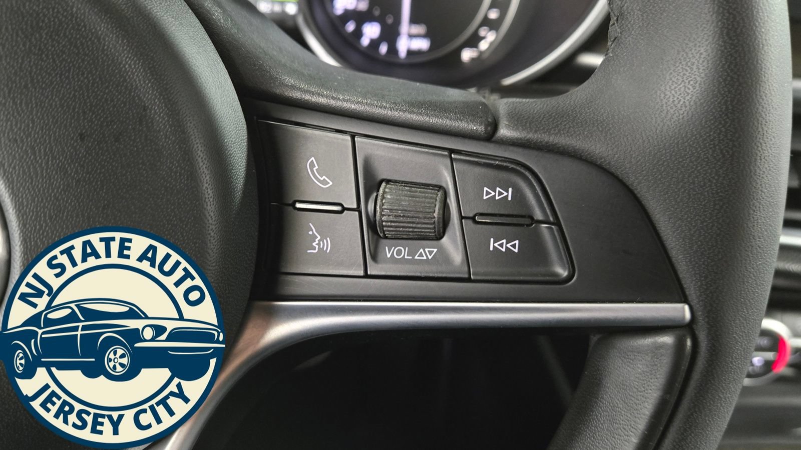 Used 2018 Alfa Romeo Stelvio Ti AWD/4WD image 21
