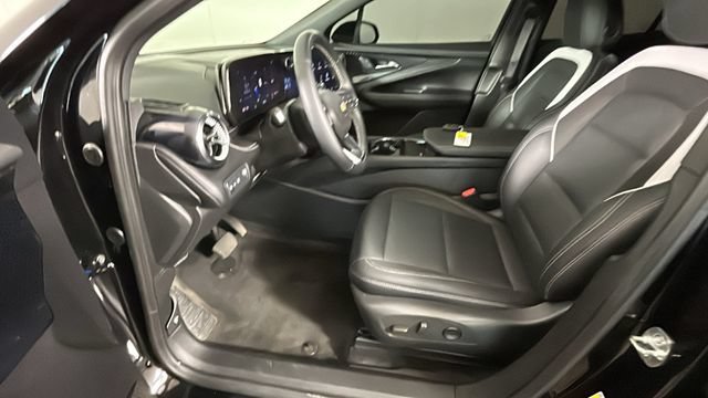 Used 2025 Chevrolet Blazer EV LT AWD/4WD image 11