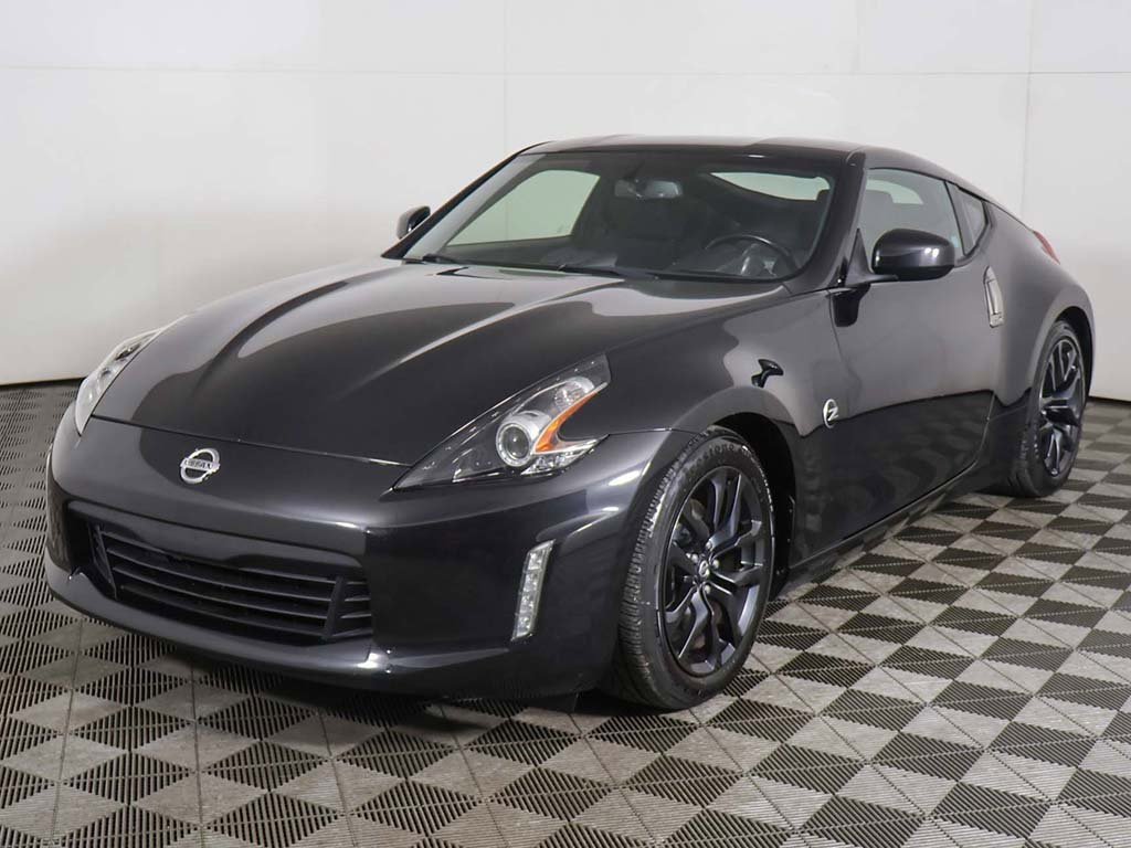 Used 2020 Nissan 370Z Coupe image 5