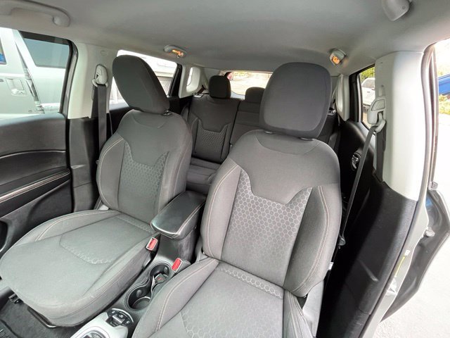 Used 2019 Jeep Compass Sport AWD/4WD image 16