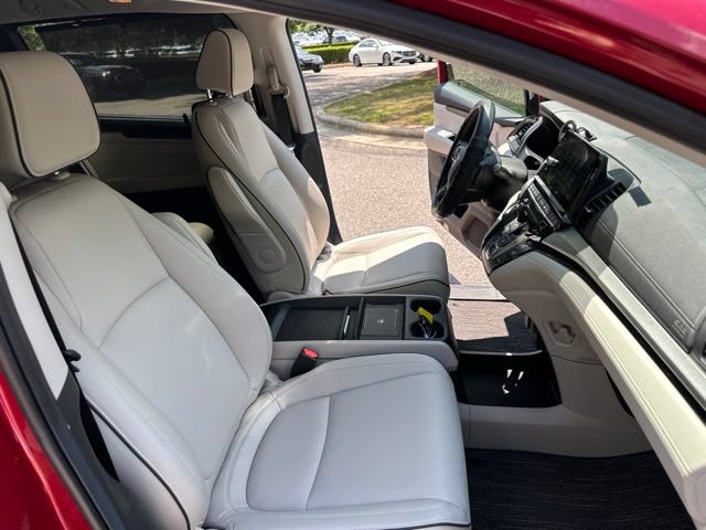 Used 2025 Honda Odyssey Touring image 18