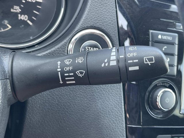 Used 2020 Nissan Rogue SV FWD image 39