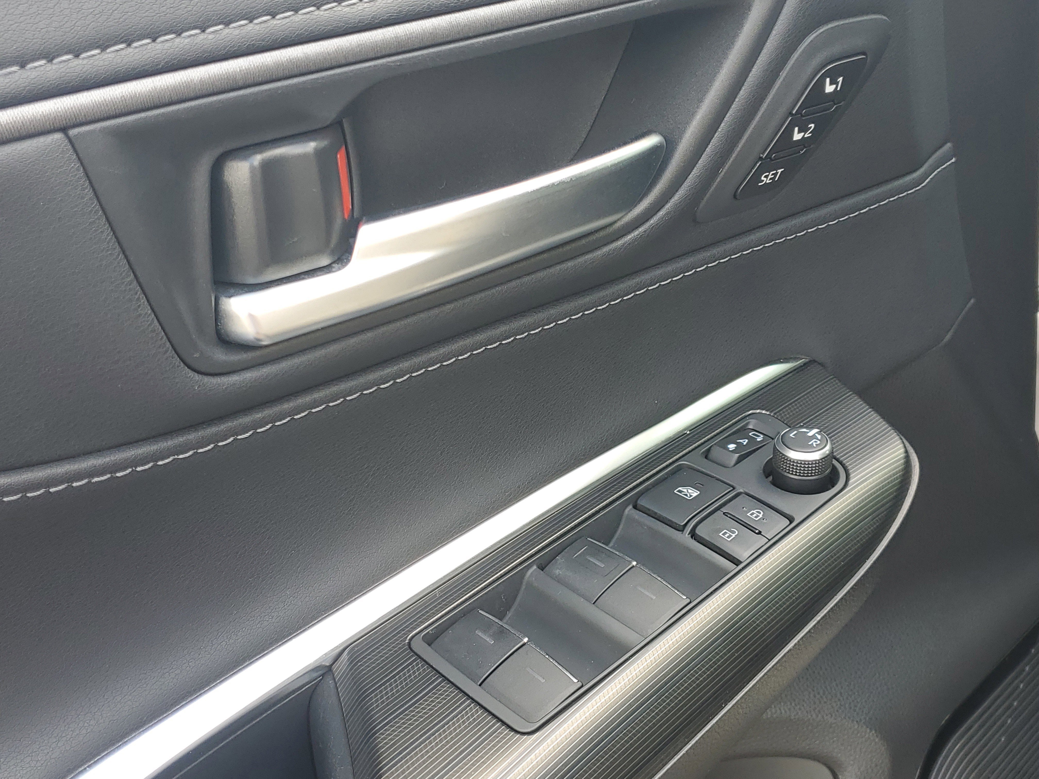 Certified 2021 Toyota Venza Limited w/ Advanced Technology Package image 22