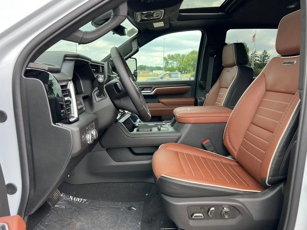 New 2026 GMC Sierra 3500 Denali Ultimate AWD/4WD image 4
