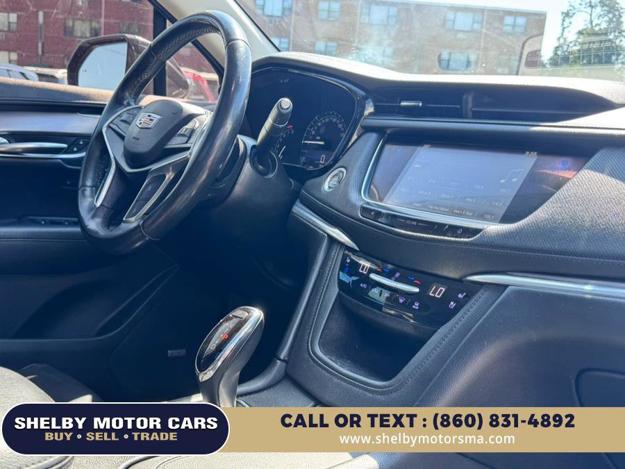 Used 2018 Cadillac XT5 Premium Luxury image 13
