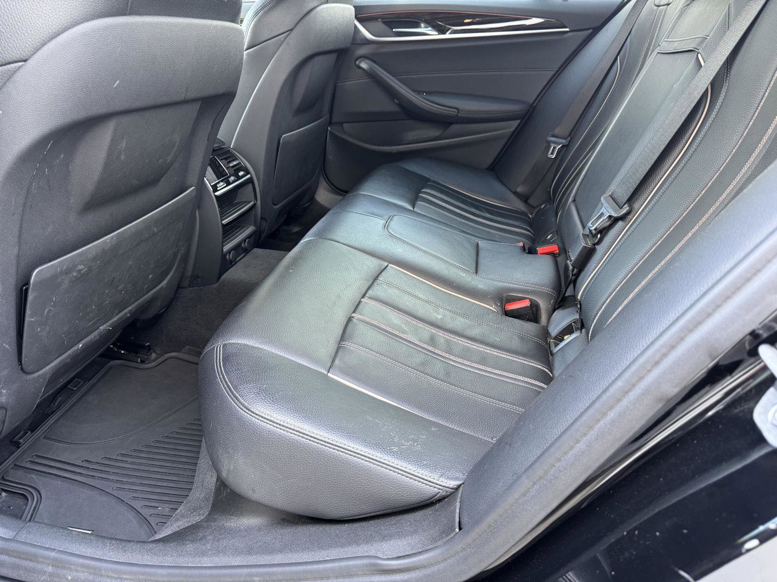 Used 2019 BMW 530i xDrive w/ Convenience Package AWD/4WD image 16
