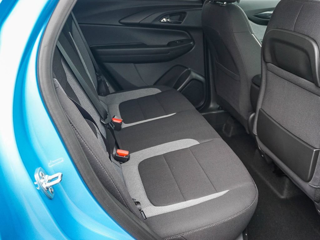 New 2026 Chevrolet TrailBlazer LT w/ LT Cold Weather Package FWD image 13