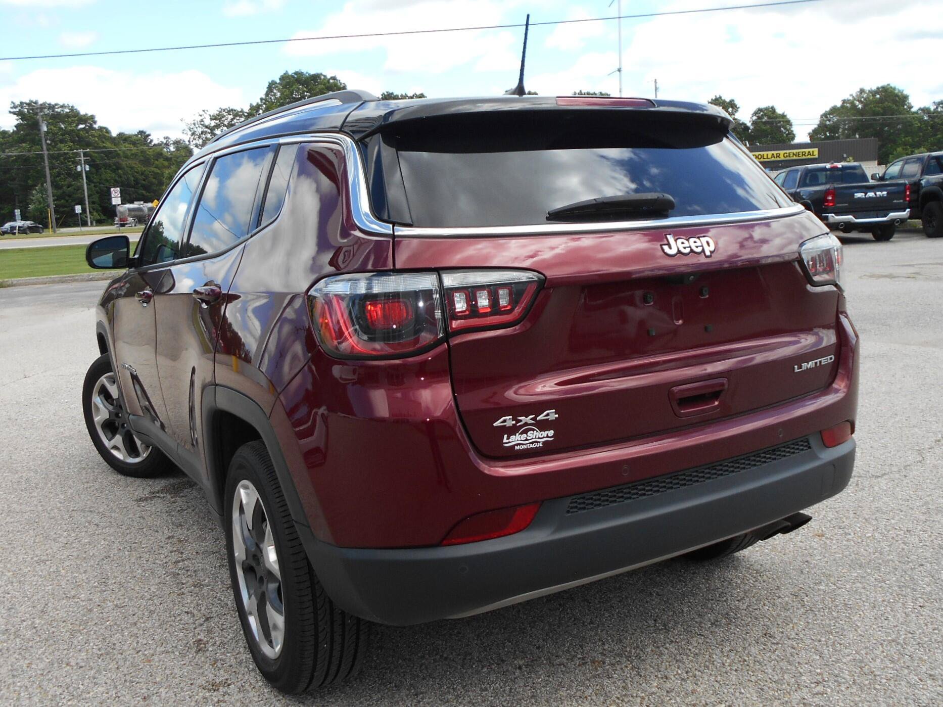 Certified 2022 Jeep Compass Limited AWD/4WD image 3