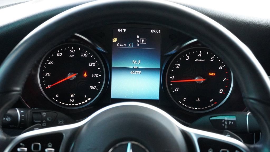 Used 2021 Mercedes-Benz GLC 300 image 30