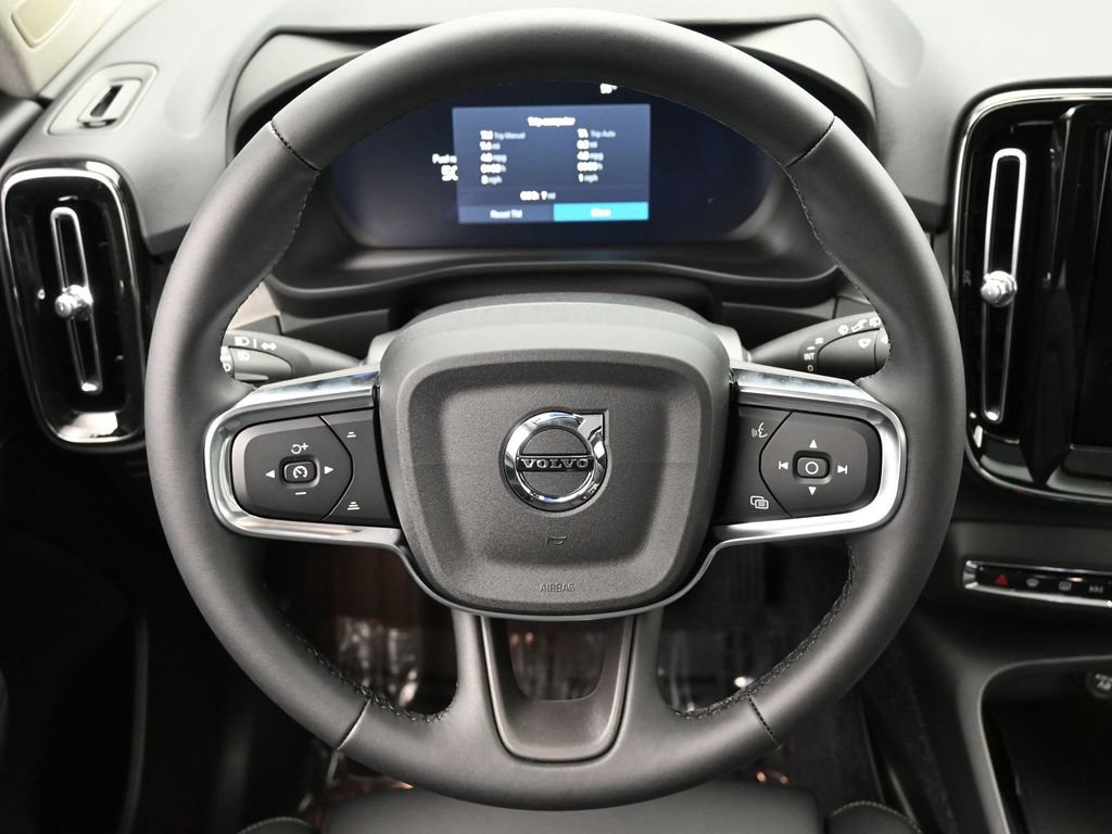 Used 2025 Volvo XC40 B5 Ultra w/ Climate Package AWD/4WD image 24