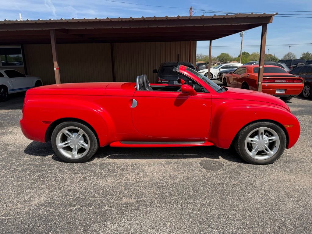Used 2005 Chevrolet SSR w/ Preferred Equipment Group image 12