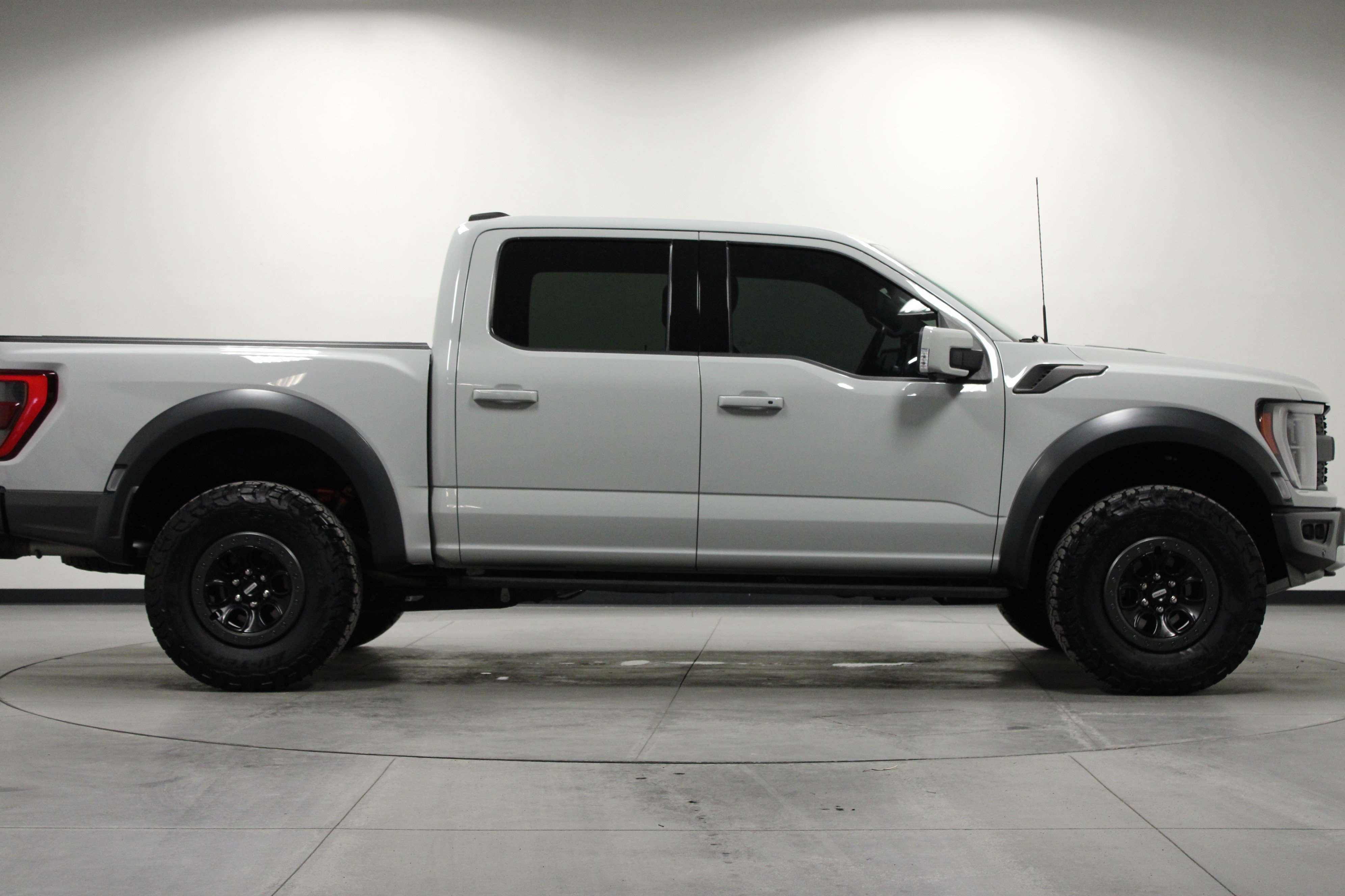 Used 2023 Ford F150 Raptor w/ Raptor Carbon Fiber Package image 3