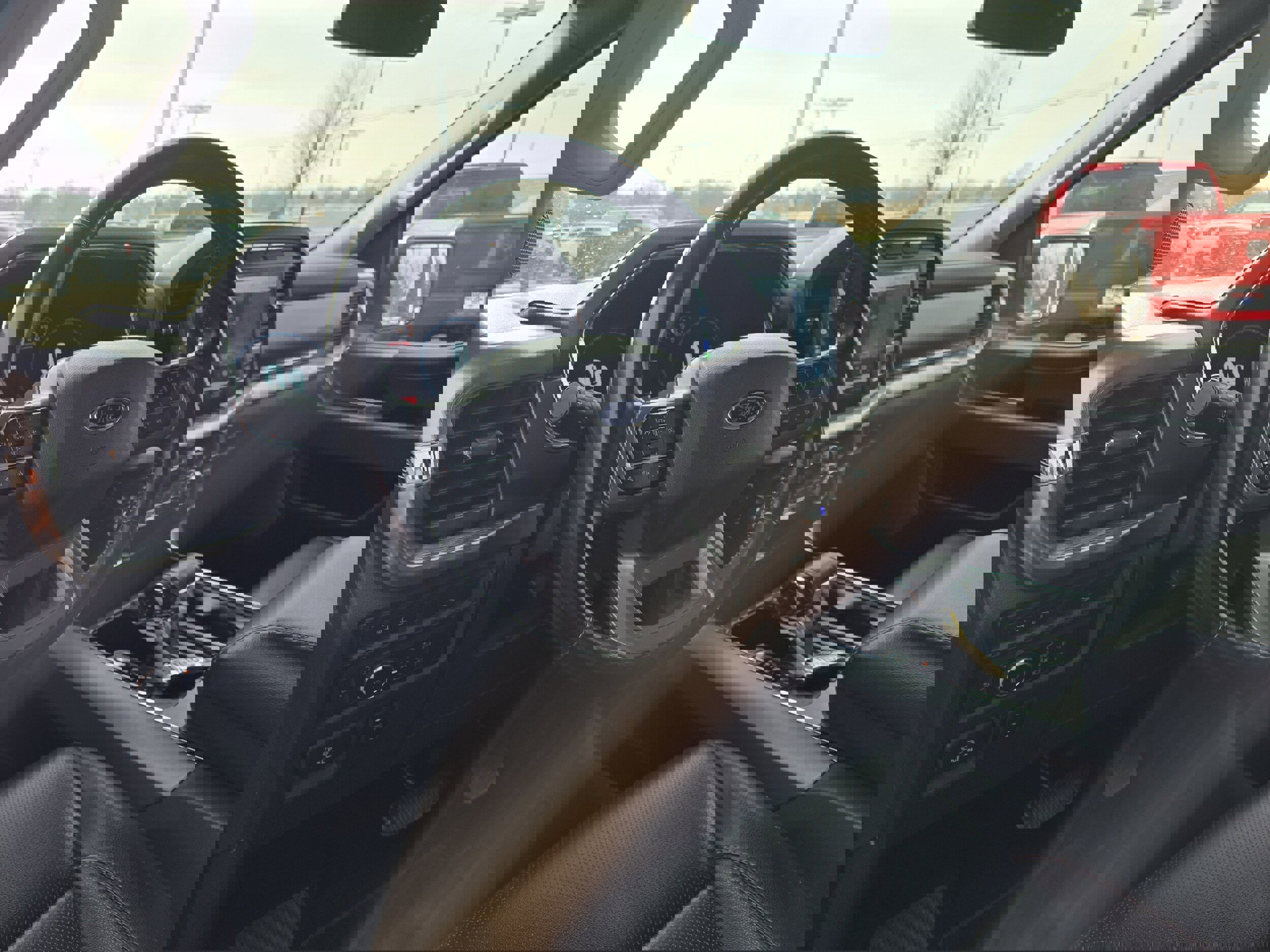 Used 2022 Ford F150 Lariat image 11