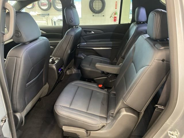 Used 2025 Chevrolet Traverse LT AWD/4WD image 25