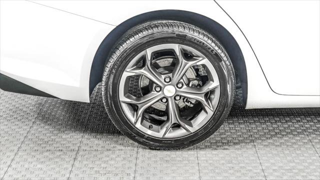Used 2024 Chevrolet Malibu LT FWD image 33