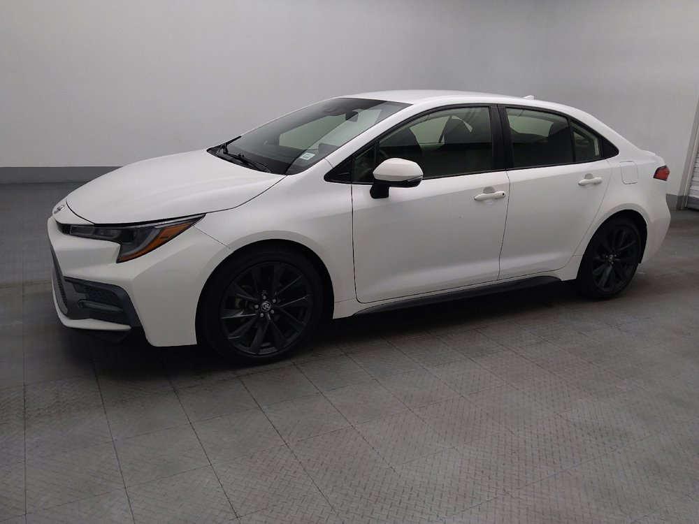 Used 2022 Toyota Corolla SE FWD image 2