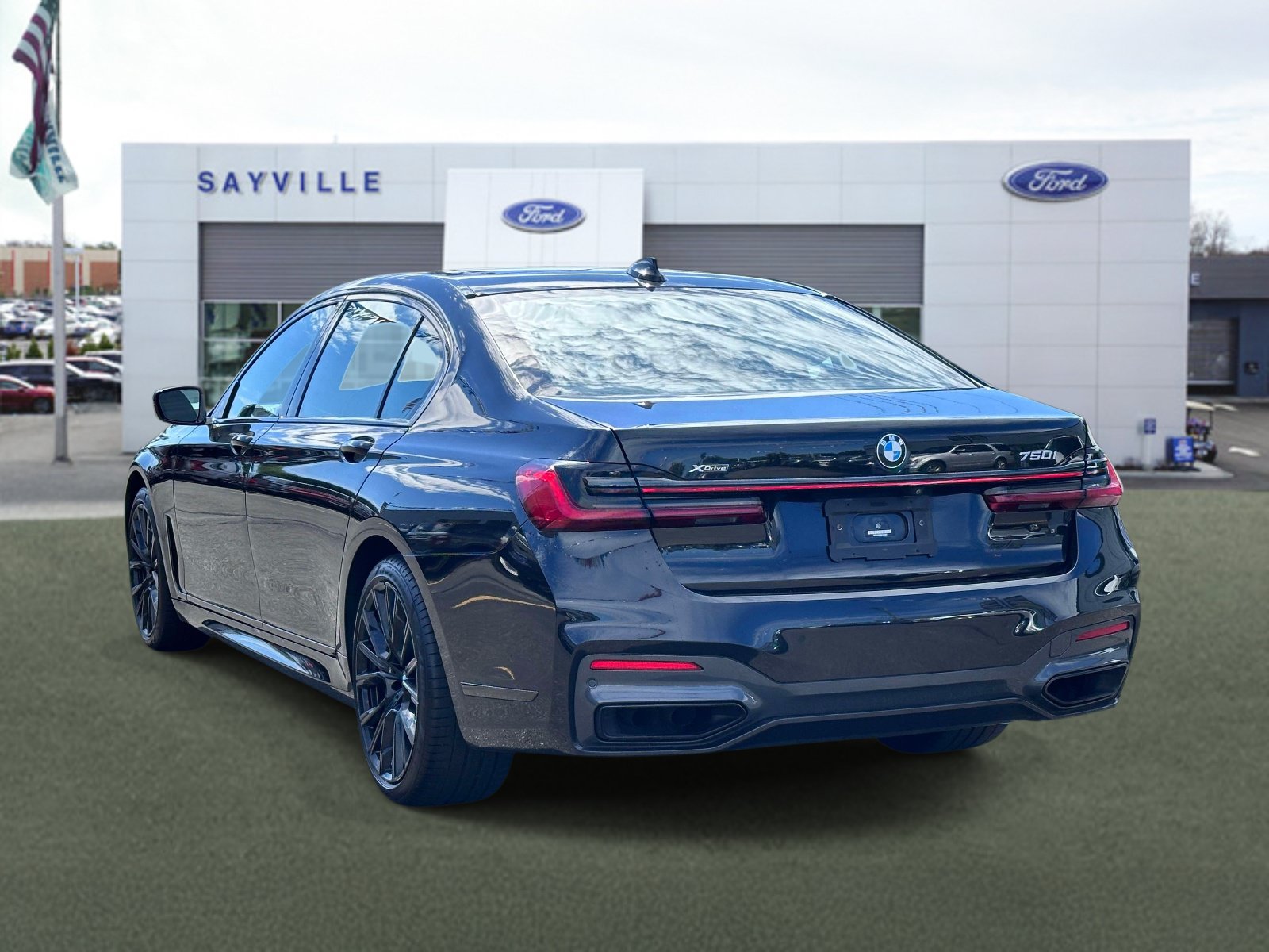 Used 2022 BMW 750i xDrive w/ M Sport Package AWD/4WD image 4
