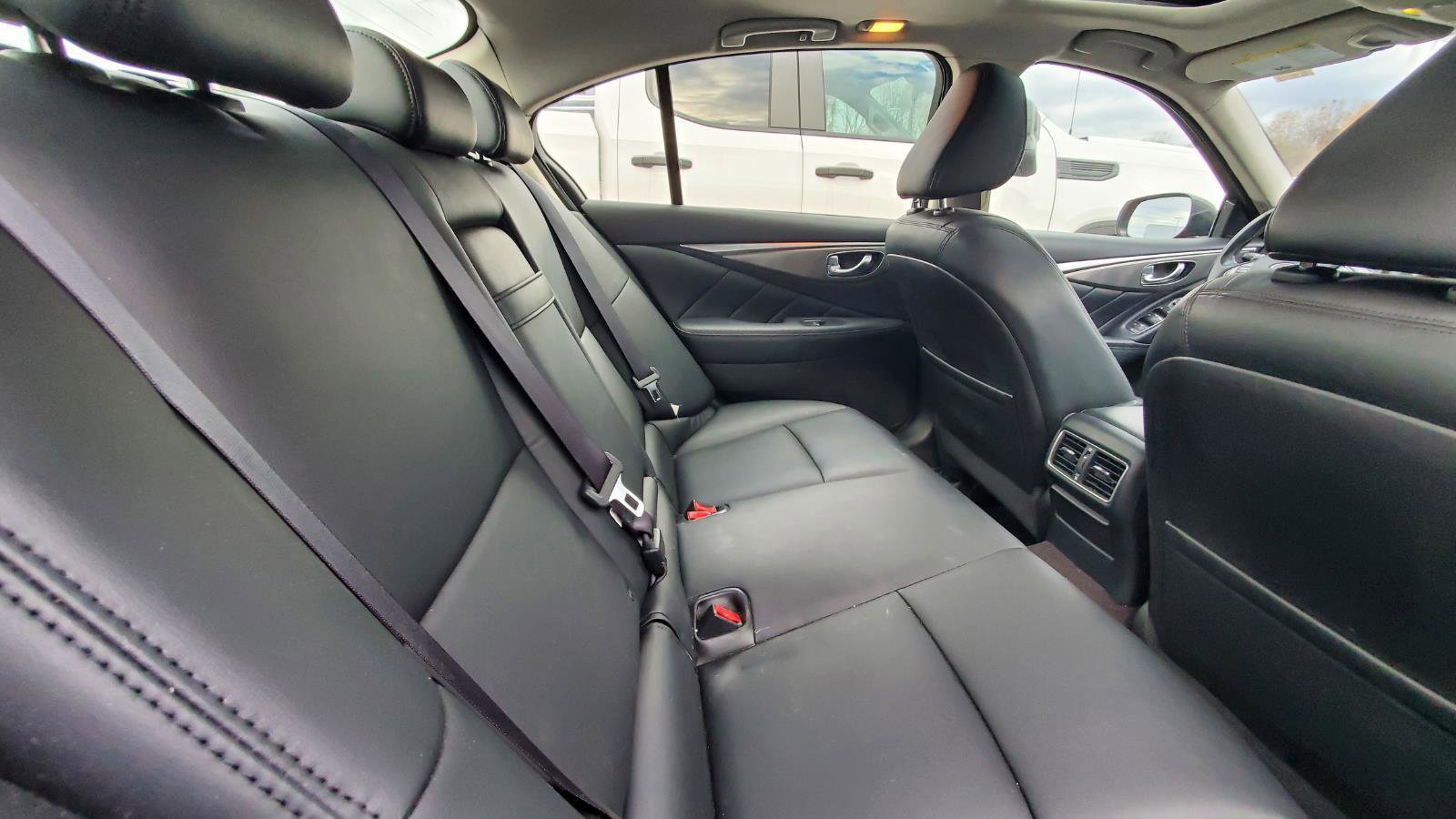 Used 2015 INFINITI Q50 Premium w/ Navigation Package image 6