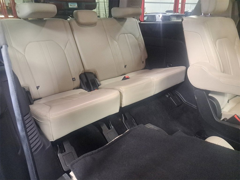 Used 2019 Ford Expedition Platinum image 21