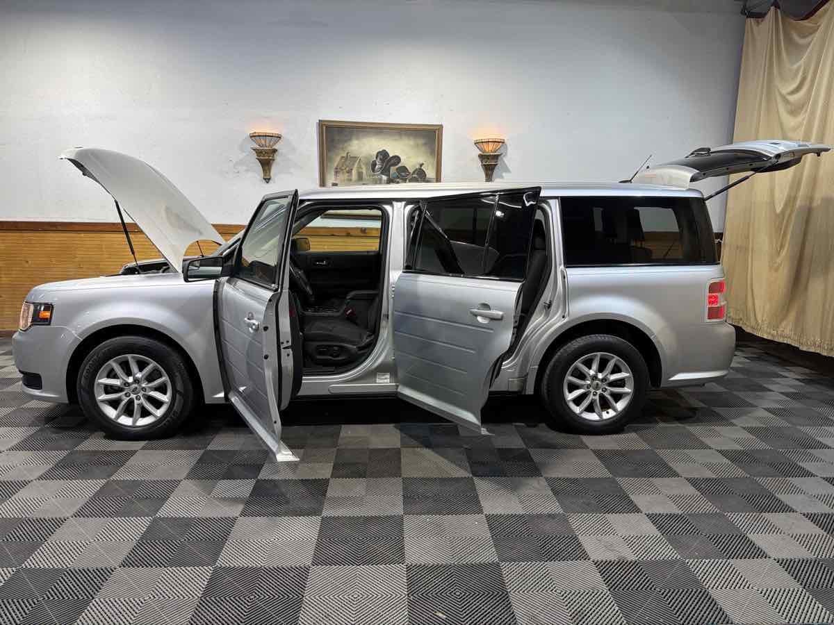Used 2016 Ford Flex SE image 12