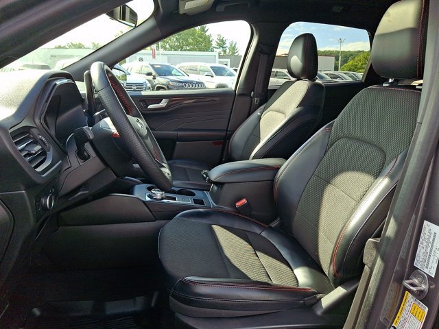 Used 2023 Ford Escape ST-Line w/ Tech Pack #1 AWD/4WD image 17