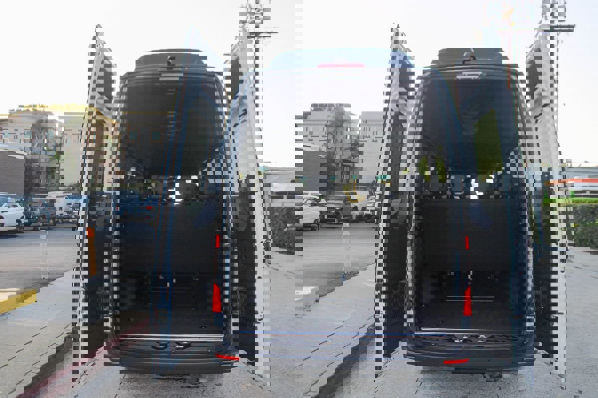 Used 2024 Mercedes-Benz Sprinter 2500 image 20