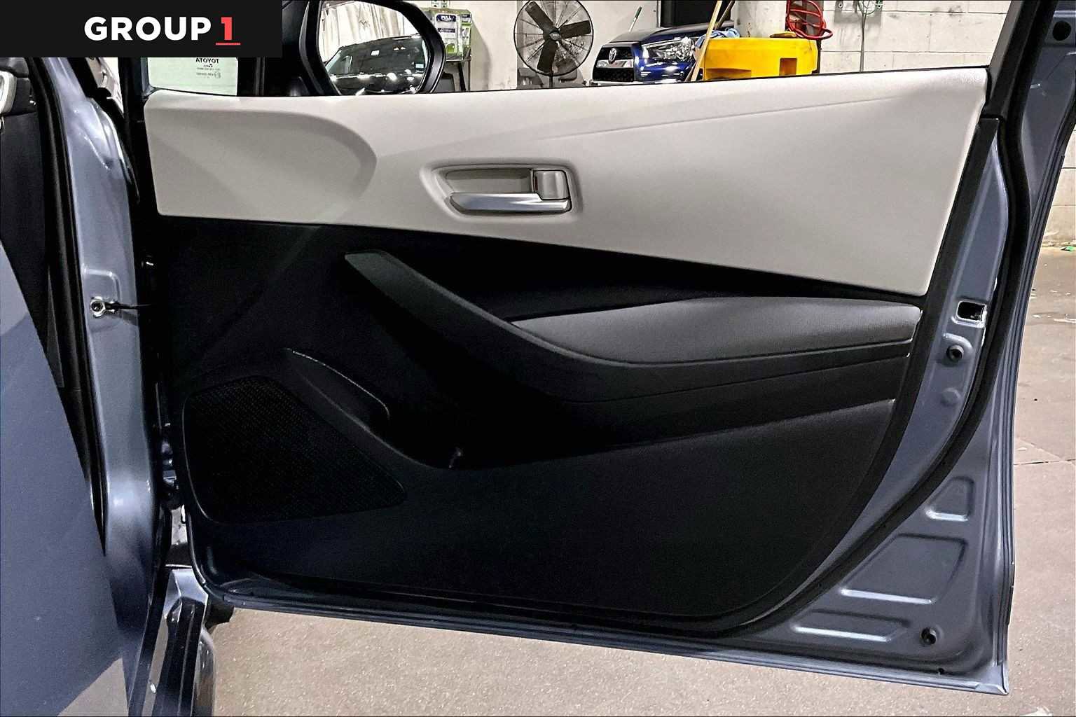 Used 2021 Toyota Corolla LE FWD image 23