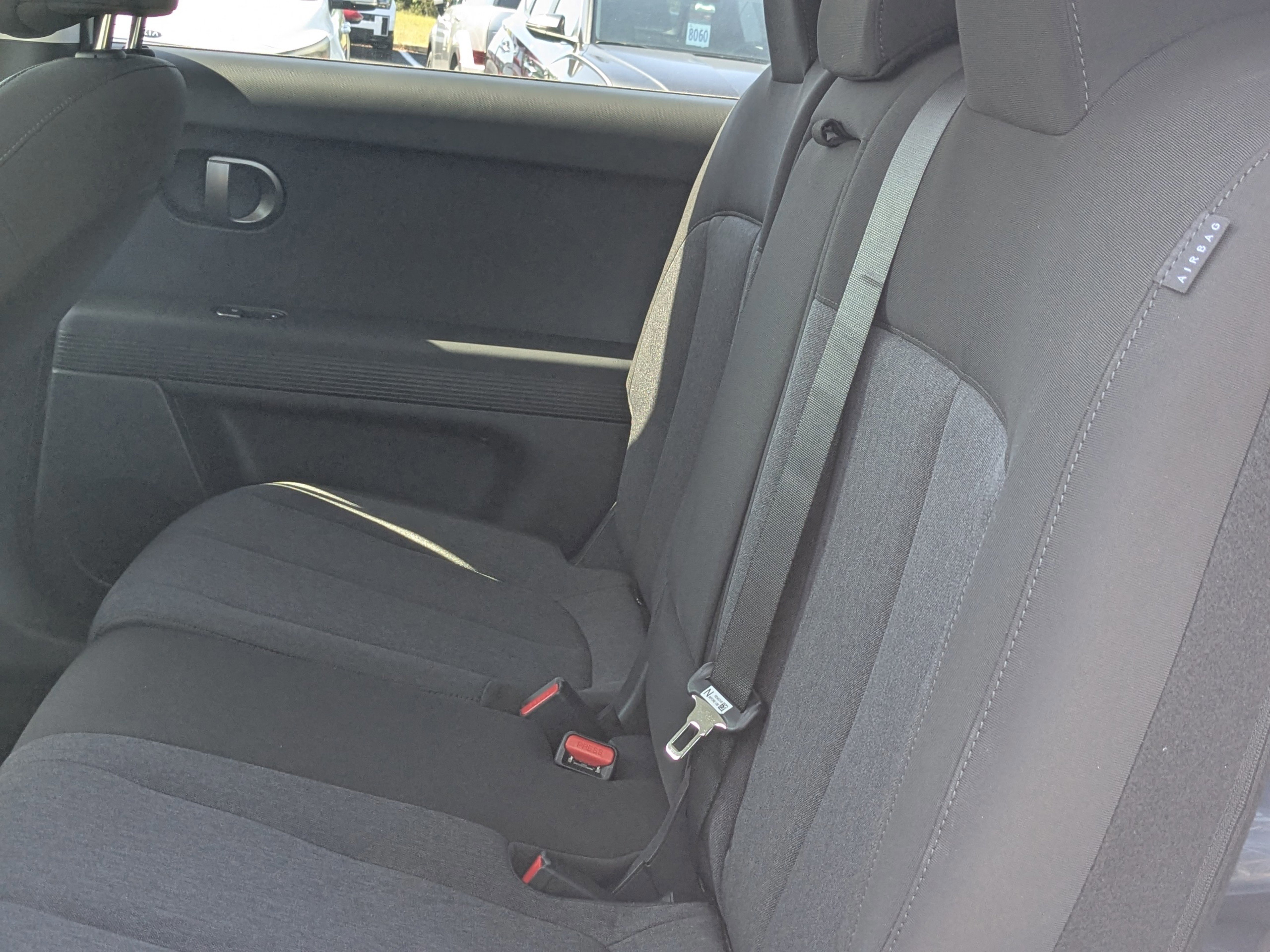 New 2025 Hyundai Ioniq 5 SE image 16