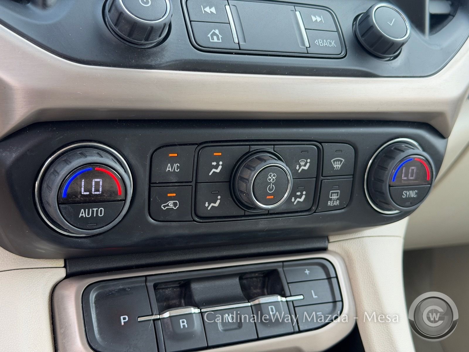 Used 2023 GMC Acadia Denali image 27