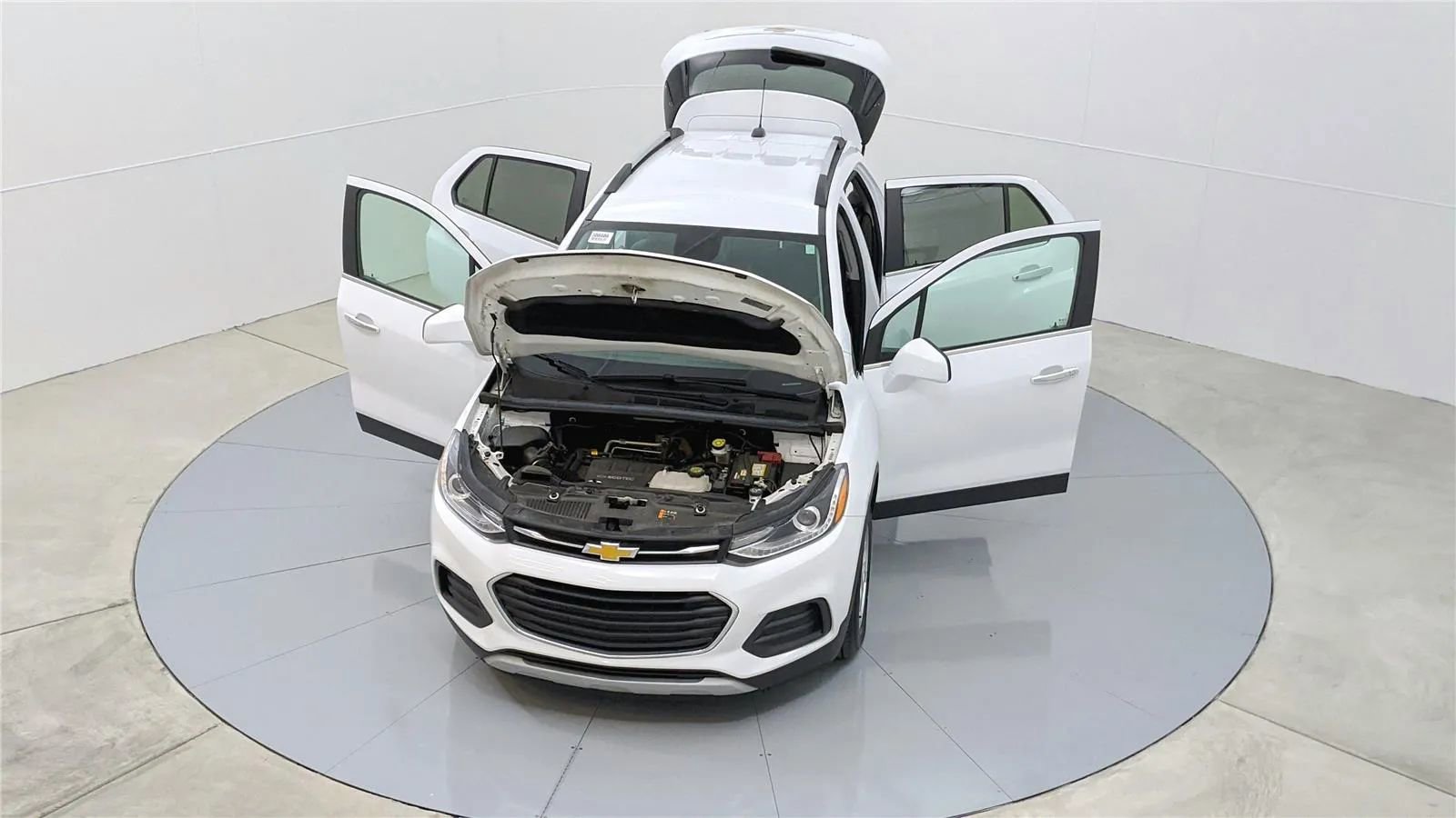 Used 2018 Chevrolet Trax LT w/ LT Convenience Package image 39