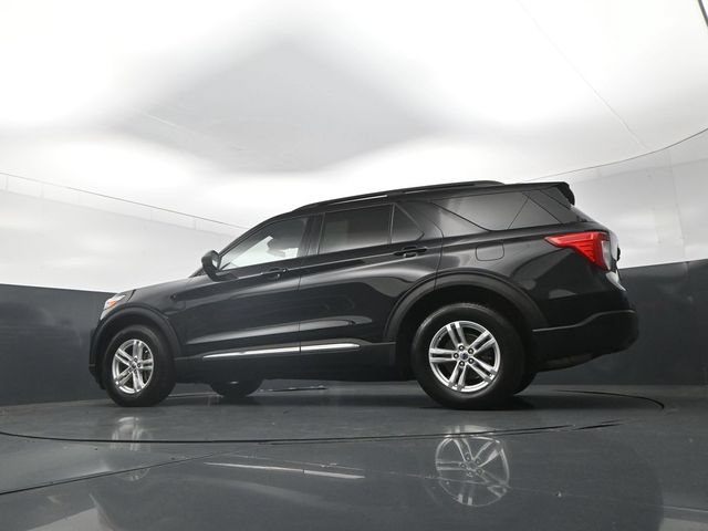 Used 2020 Ford Explorer XLT w/ Comfort Package AWD/4WD image 32