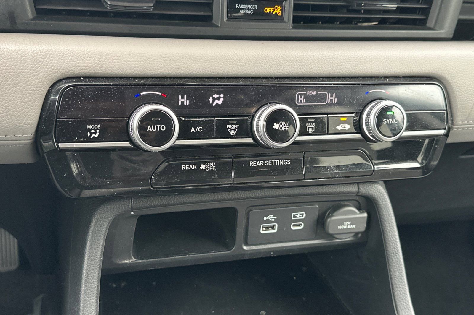 Used 2023 Honda Pilot LX image 24