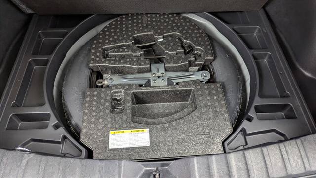 Used 2026 Toyota Corolla Cross LE FWD image 28
