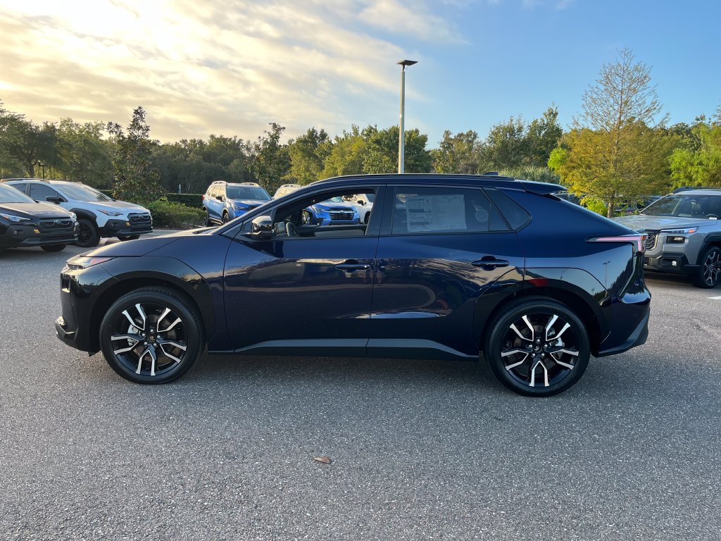 New 2026 Subaru Solterra AWD/4WD image 4