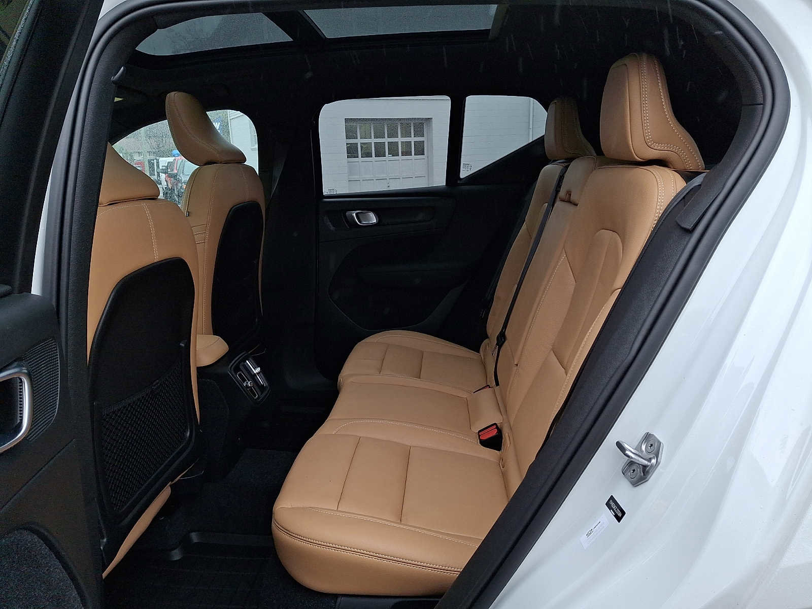 Used 2020 Volvo XC40 T5 Momentum image 10