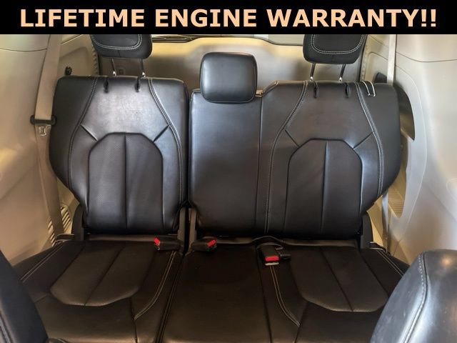 Used 2024 Chrysler Pacifica Touring-L FWD image 41