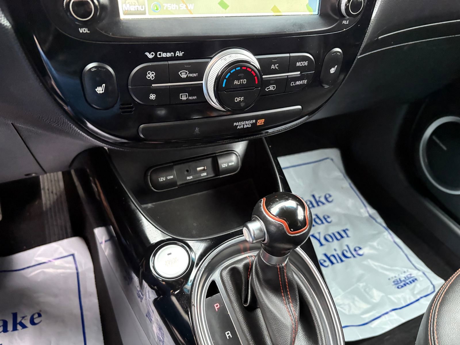 Used 2017 Kia Soul ! w/ Tech Package FWD image 30