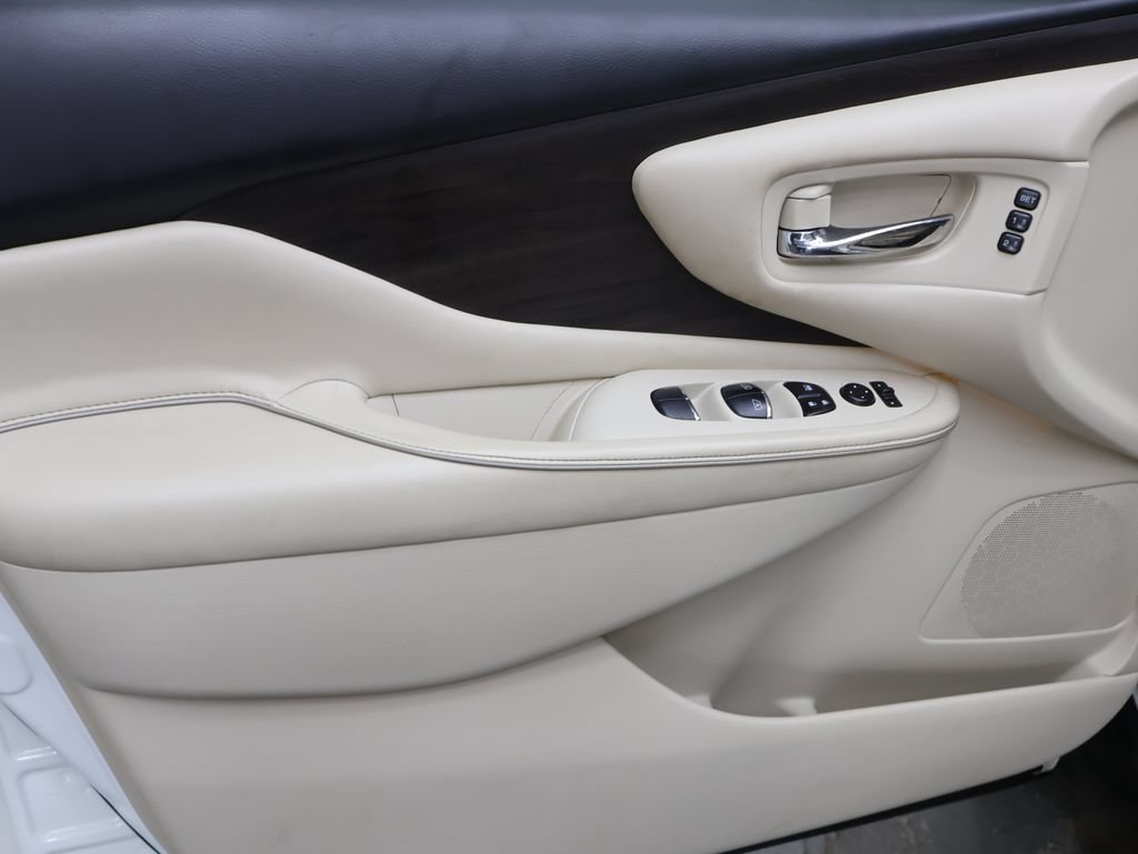 Used 2019 Nissan Murano Platinum w/ Cargo Package FWD image 15